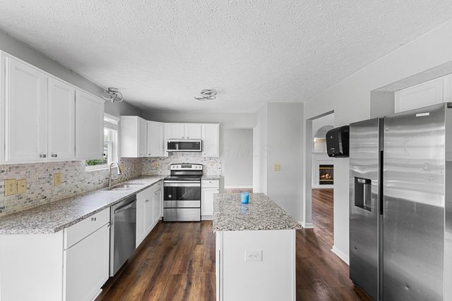8225 Sea Star Drive, Blacklick, OH 43004