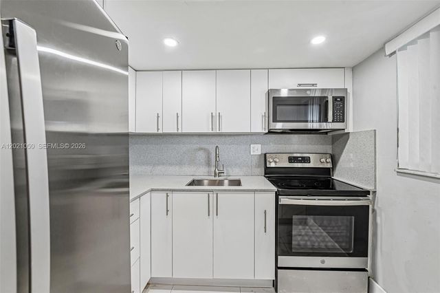 6575 W 4th Ave 507, Hialeah, FL 33012