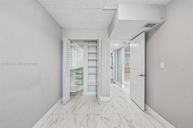 6575 W 4th Ave 507, Hialeah, FL 33012