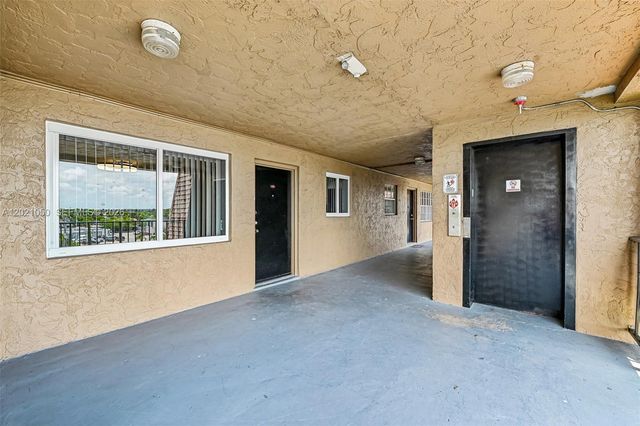 6575 W 4th Ave 507, Hialeah, FL 33012