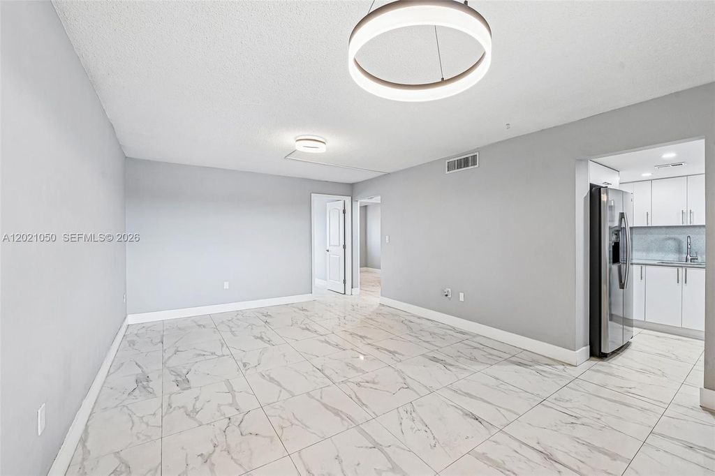 6575 W 4th Ave 507, Hialeah, FL 33012
