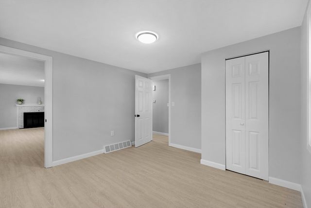 17 Fresh Pond Cir, Plymouth, MA 02360