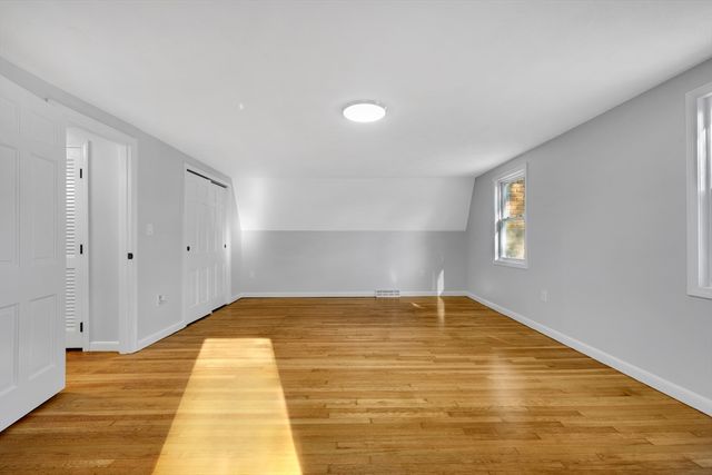 17 Fresh Pond Cir, Plymouth, MA 02360