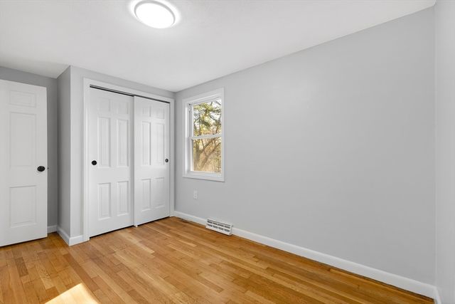 17 Fresh Pond Cir, Plymouth, MA 02360