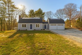 17 Fresh Pond Cir, Plymouth, MA 02360