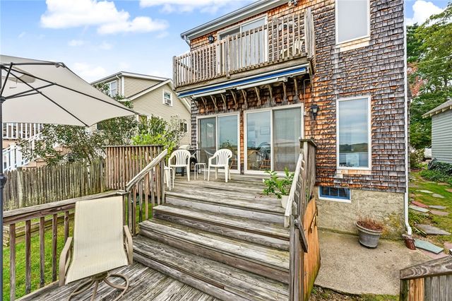 11 Riverview Drive, Barrington, RI 02806