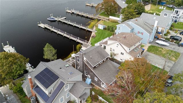11 Riverview Drive, Barrington, RI 02806