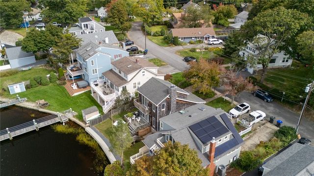 11 Riverview Drive, Barrington, RI 02806