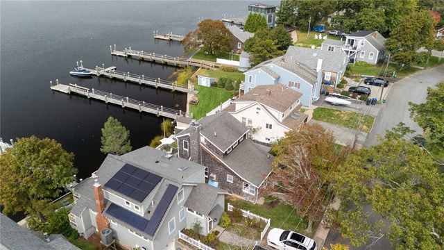 11 Riverview Drive, Barrington, RI 02806