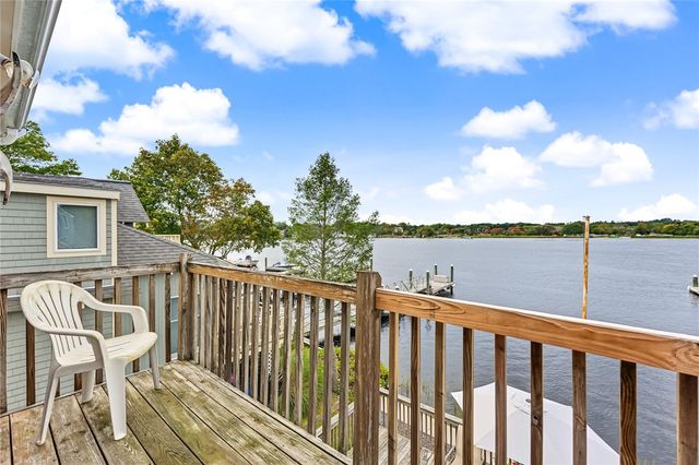 11 Riverview Drive, Barrington, RI 02806