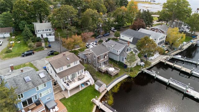 11 Riverview Drive, Barrington, RI 02806