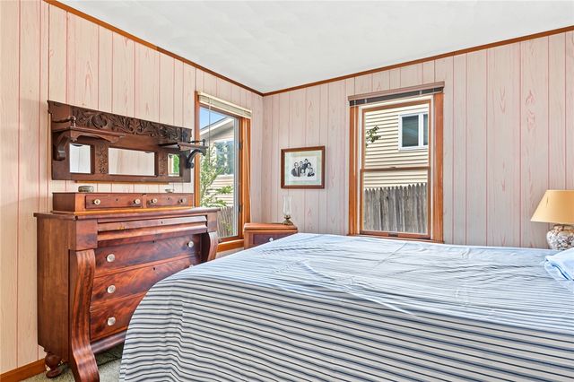 11 Riverview Drive, Barrington, RI 02806