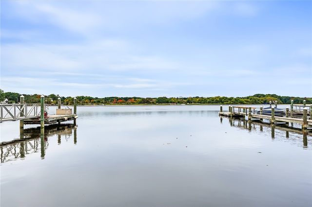 11 Riverview Drive, Barrington, RI 02806