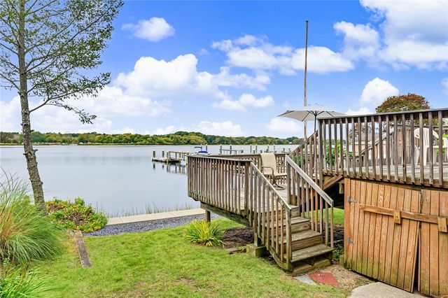 11 Riverview Drive, Barrington, RI 02806