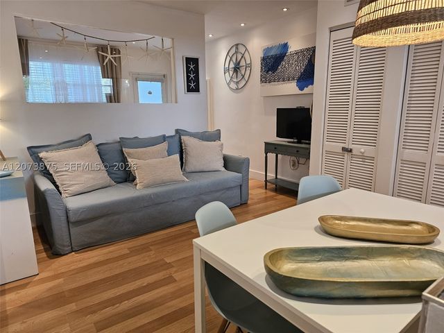 751 Collins Ave 1, Miami Beach, FL 33139