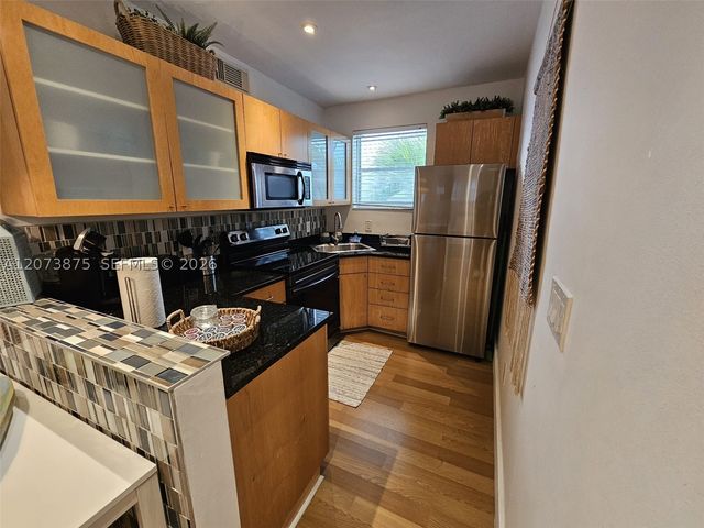 751 Collins Ave 1, Miami Beach, FL 33139