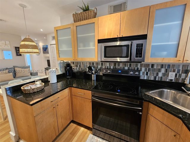 751 Collins Ave 1, Miami Beach, FL 33139