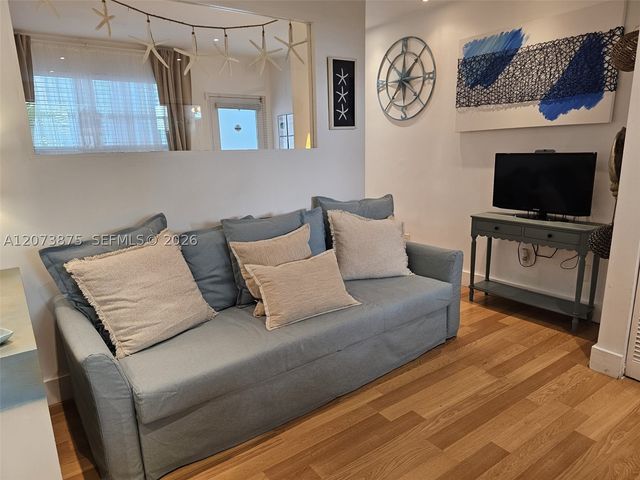 751 Collins Ave 1, Miami Beach, FL 33139