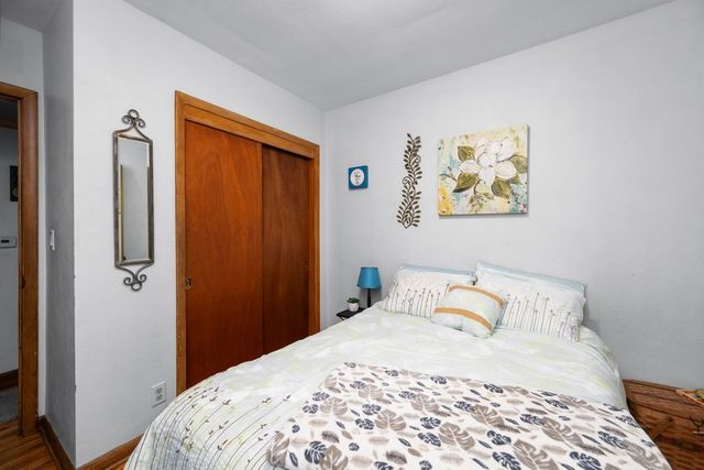 1226 26th Street, Bettendorf, IA 52722
