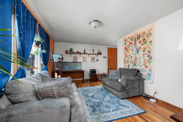1226 26th Street, Bettendorf, IA 52722