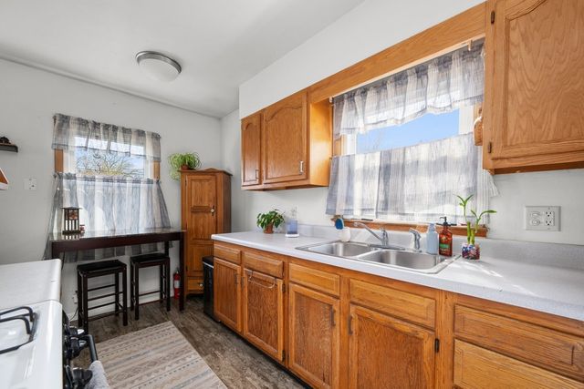 1226 26th Street, Bettendorf, IA 52722