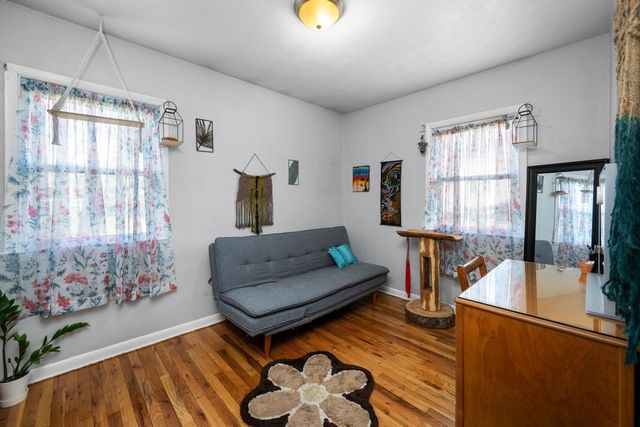 1226 26th Street, Bettendorf, IA 52722