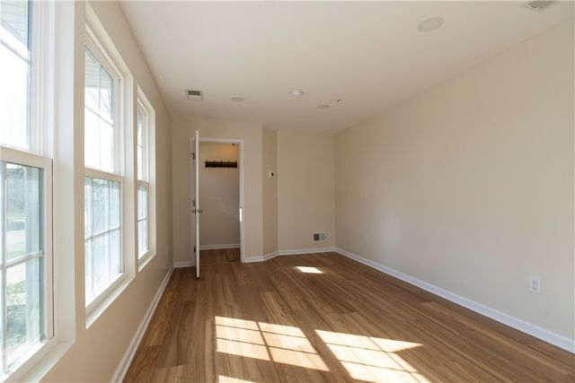 1719 St Johns Ln, Franklin Park, PA 15143