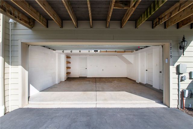 1719 St Johns Ln, Franklin Park, PA 15143