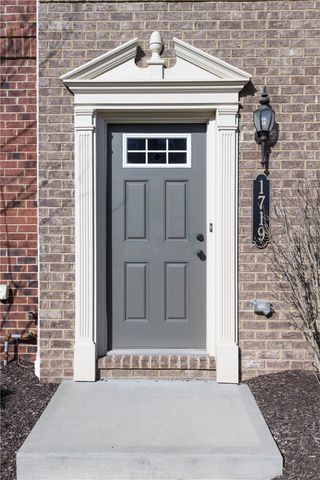 1719 St Johns Ln, Franklin Park, PA 15143