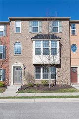 1719 St Johns Ln, Franklin Park, PA 15143