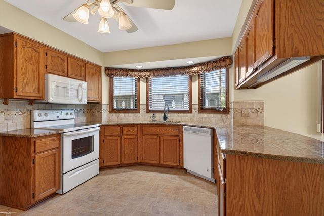 52294 Bryan Michael Drive, Macomb, MI 48042