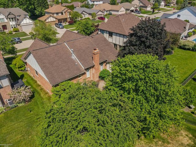 52294 Bryan Michael Drive, Macomb, MI 48042