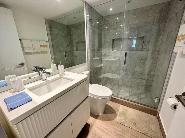 155 Ocean Lane Drive 1004, Key Biscayne, FL 33149