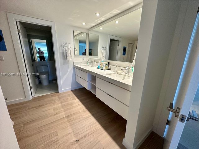 155 Ocean Lane Drive 1004, Key Biscayne, FL 33149