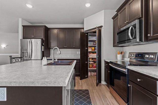 1269 BRAYDEN LANE, De Pere, WI 54115