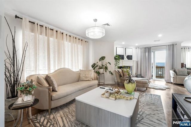 305 Heights Drive 3, Haledon, NJ 07508