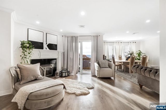 305 Heights Drive 3, Haledon, NJ 07508