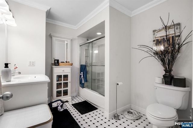 305 Heights Drive 3, Haledon, NJ 07508