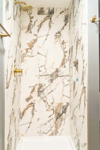 6418 S May Street, Chicago, IL 60621