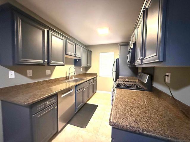 5511 Adelaide Ave 21, San Diego, CA 92115