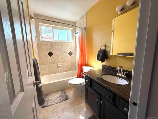 5511 Adelaide Ave 21, San Diego, CA 92115