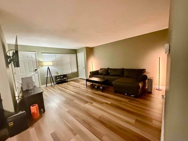 5511 Adelaide Ave 21, San Diego, CA 92115