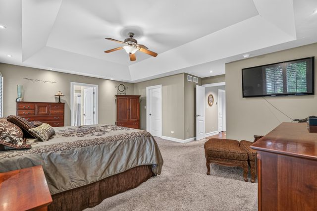 16243 W Blackhawk Drive, Lockport, IL 60441