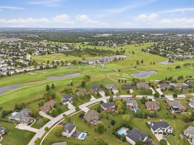 16243 W Blackhawk Drive, Lockport, IL 60441