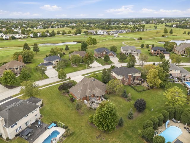 16243 W Blackhawk Drive, Lockport, IL 60441