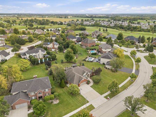 16243 W Blackhawk Drive, Lockport, IL 60441