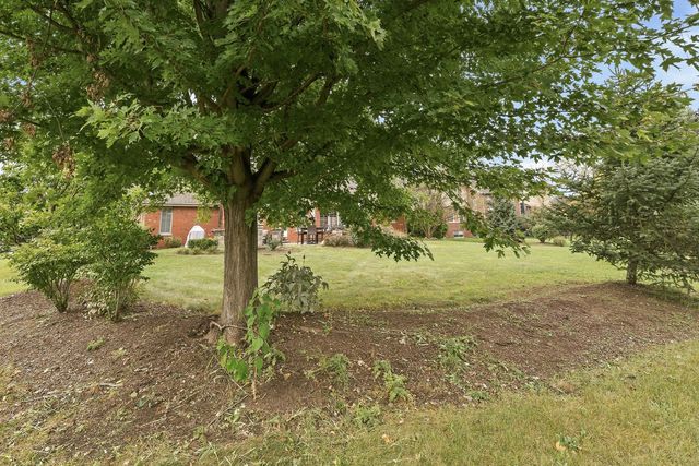 16243 W Blackhawk Drive, Lockport, IL 60441