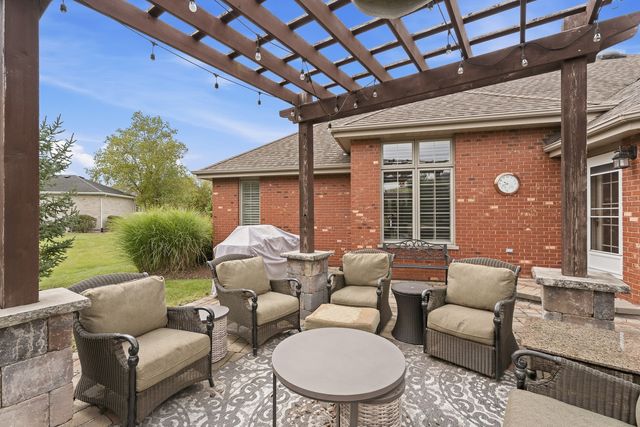 16243 W Blackhawk Drive, Lockport, IL 60441