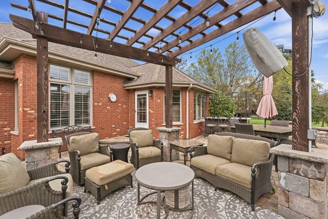 16243 W Blackhawk Drive, Lockport, IL 60441