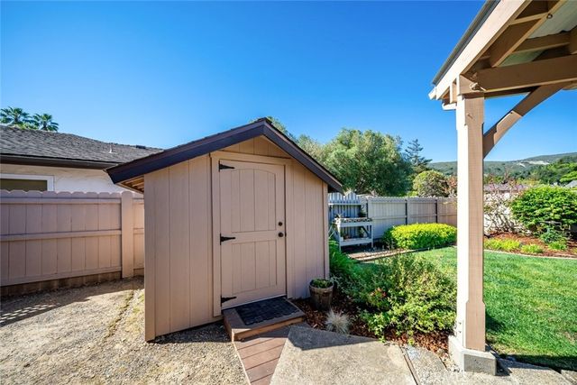 1736 Royal Court, San Luis Obispo, CA 93405
